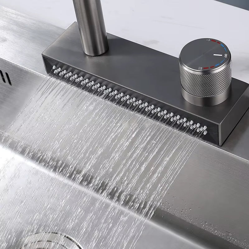 Grifo de cascada en acero inoxidable frio y  caliente.